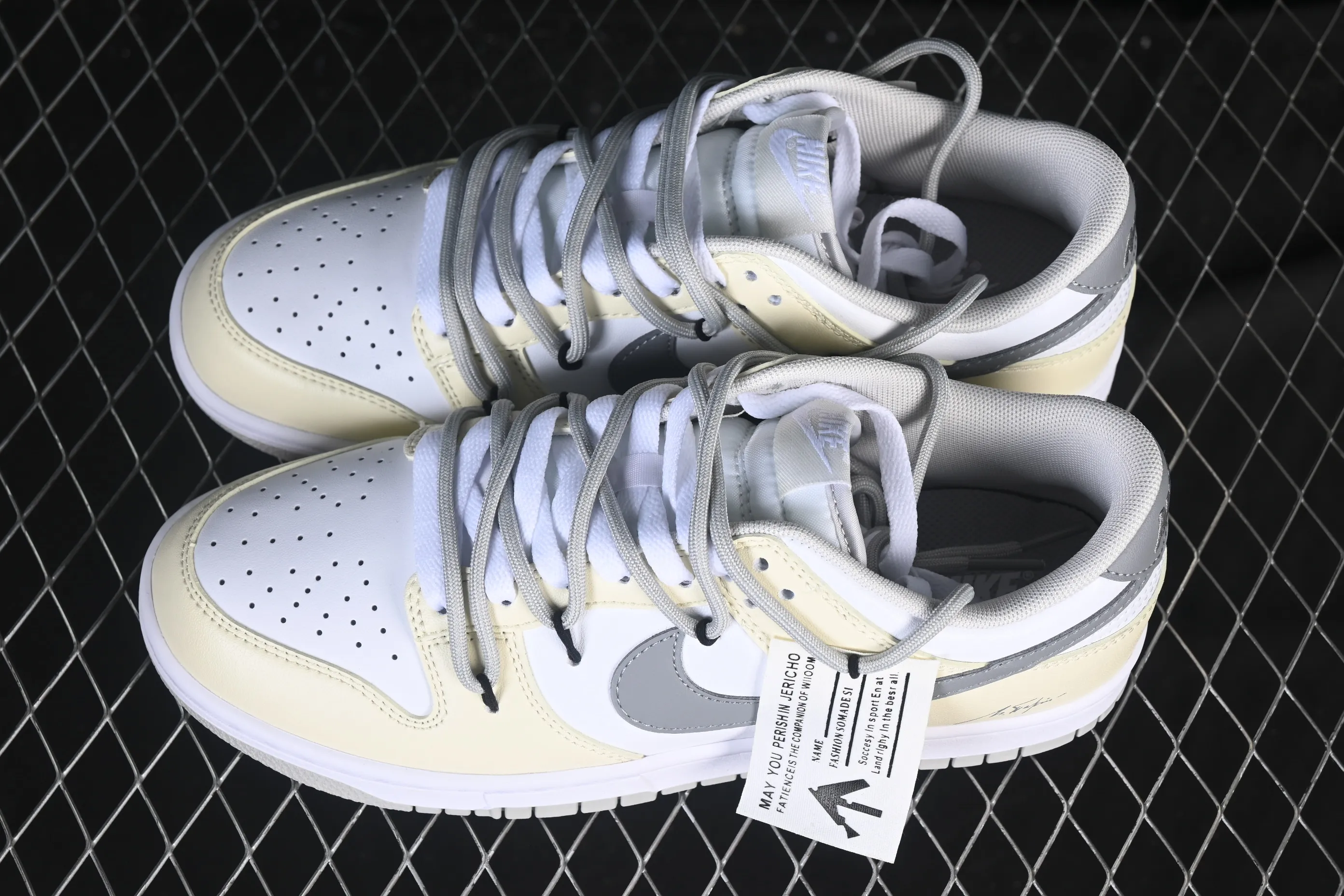 All categories Nk SB Dunk Series Nk SB Dunk Low High-end customized low-top sneakers Nike SB Dunk Low straps low-top casual sneakers HF5441-105
